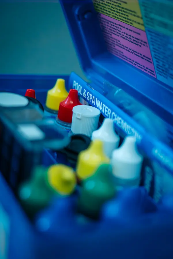 Pool water testing in Las Vegas NV with a chemistry test kit